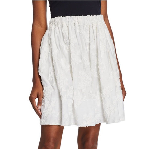 Vince Dresses & Skirts - VINCE Floral Jacquard Gathered Skirt SZ S